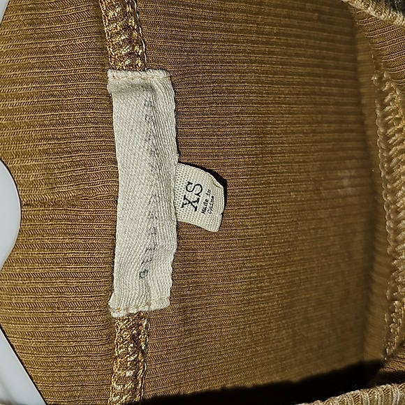 Womens sz XS Gilded Intent ribbed long sleeve shirt. Higher neck - Picture 6 of 7